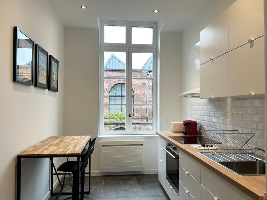 Vieux-Lille Appartement Renove Avec Une Chambre Luaran gambar